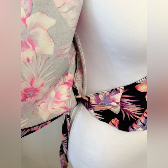 Victorias Secret PINK Floral Wrap Top - Picture 5 of 6